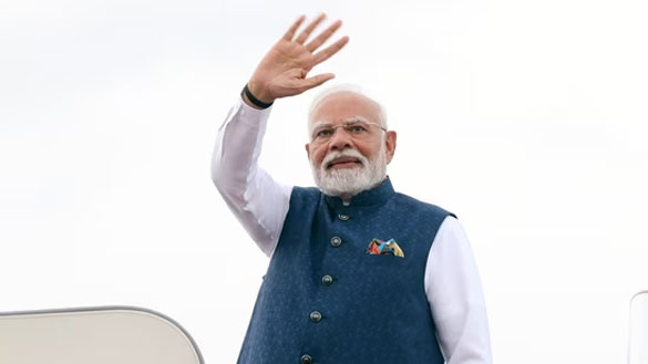 Modi Earing PM Modi: